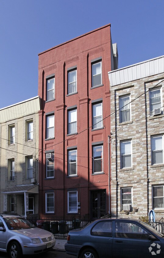 Building Photo - 124 Bloomfield St