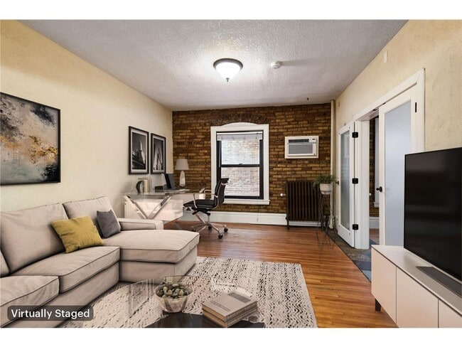 Foto del edificio - 1204 Harmon Pl