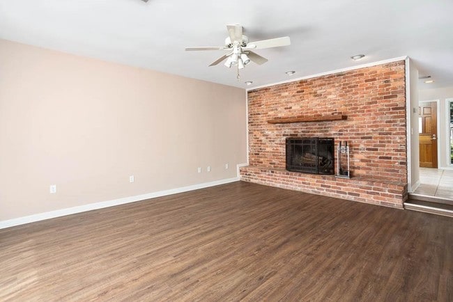 Building Photo - 303 Reynoso Ave