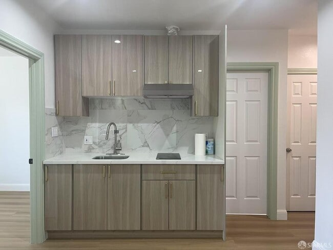 Foto del edificio - 1435 Newcomb Ave