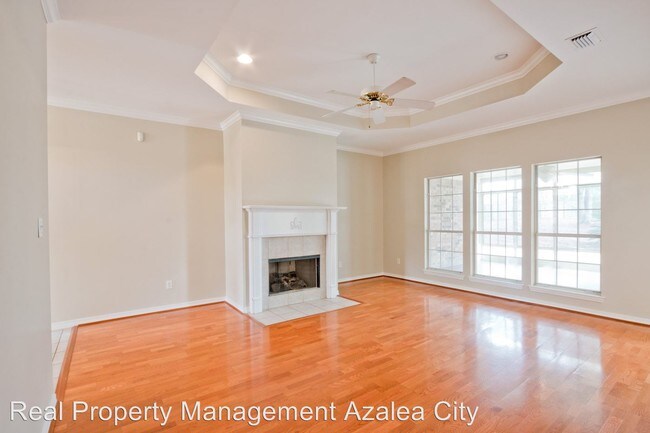 Foto del edificio - 585 Briar Ct N