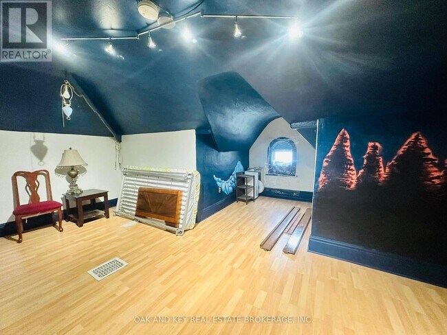 Photo du bâtiment - 416 Simcoe St