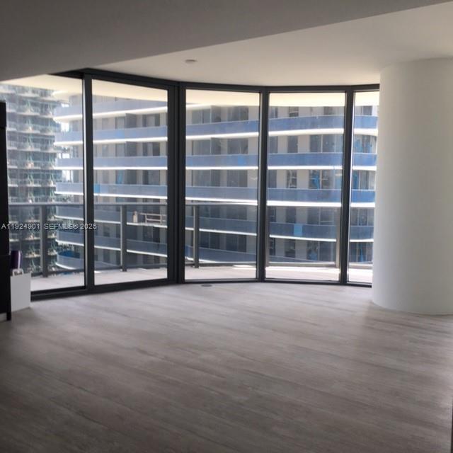 Foto del edificio - 45 SW 9th St