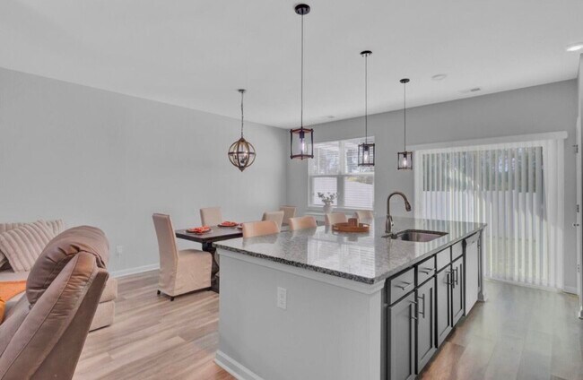 Building Photo - Meridian Cane Bay