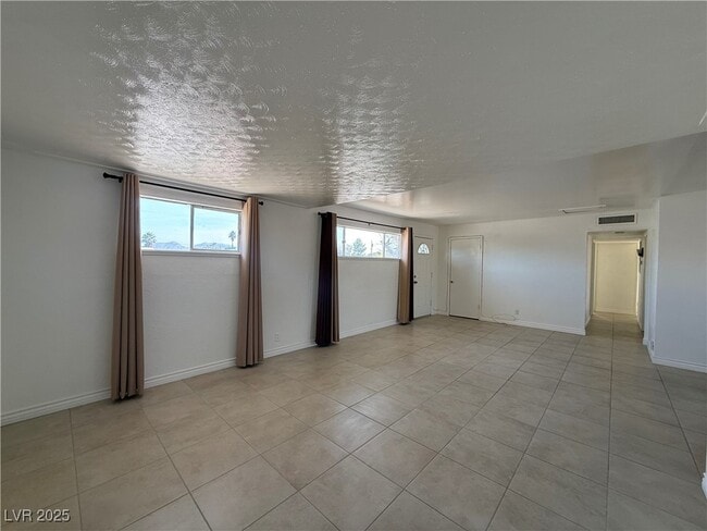 Foto del edificio - 2721 N Webster St