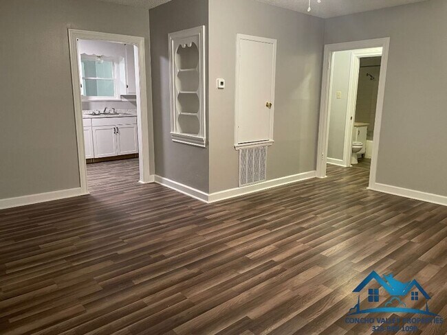 Foto del edificio - 2 Bed/ 1 Bath in Santa Rita for Rent