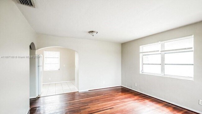 Foto del edificio - 4210 SW 18th St