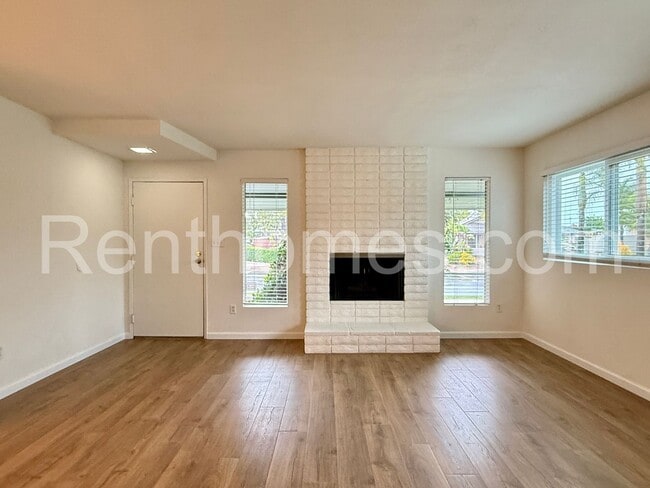 Building Photo - 5511 Chandler Dr