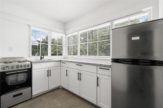 Foto del edificio - 919 16th Ave N