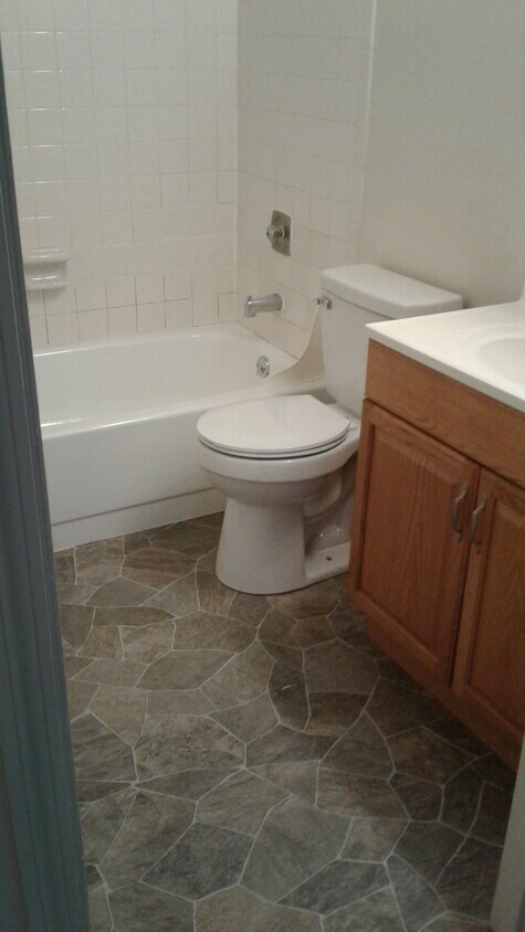 Building Photo - 5606 Trenton Ct