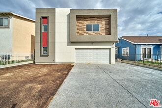 Building Photo - 868 N Edgemont St