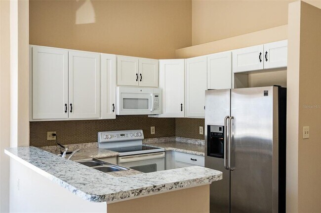 Foto del edificio - 1025 Clovercrest Rd