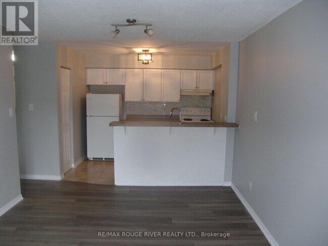 Photo du bâtiment - 102 Aspen Springs Dr