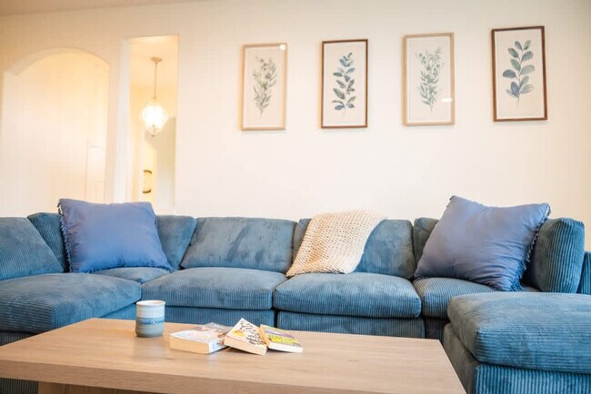 Building Photo - 1796 NW Wallace Rd