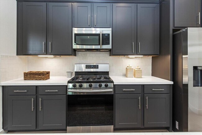 Foto del edificio - 1103 Fuschia Rd