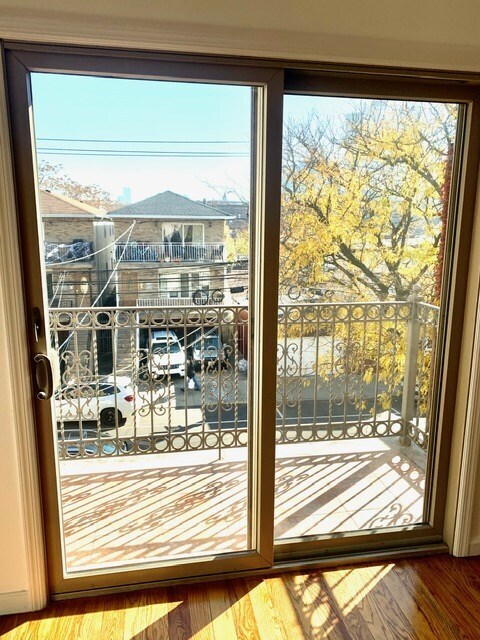 Foto del edificio - 6109 Broadway