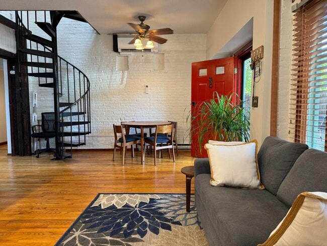 Building Photo - 29 Eld St