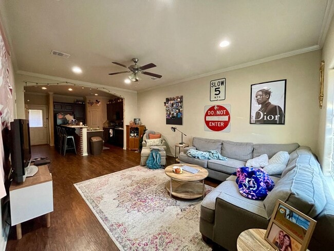 Foto del edificio - BEAUTIFUL 2/2.5 in Gateway Villas! August ...