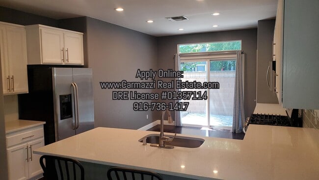 Foto del edificio - 139 Dragonfly Cir