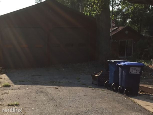 Building Photo - 3 br, 1 bath House - 5930 Pershing Avenue