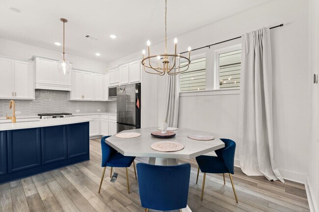 Foto del edificio - 15159 Parkland Canyon Dr