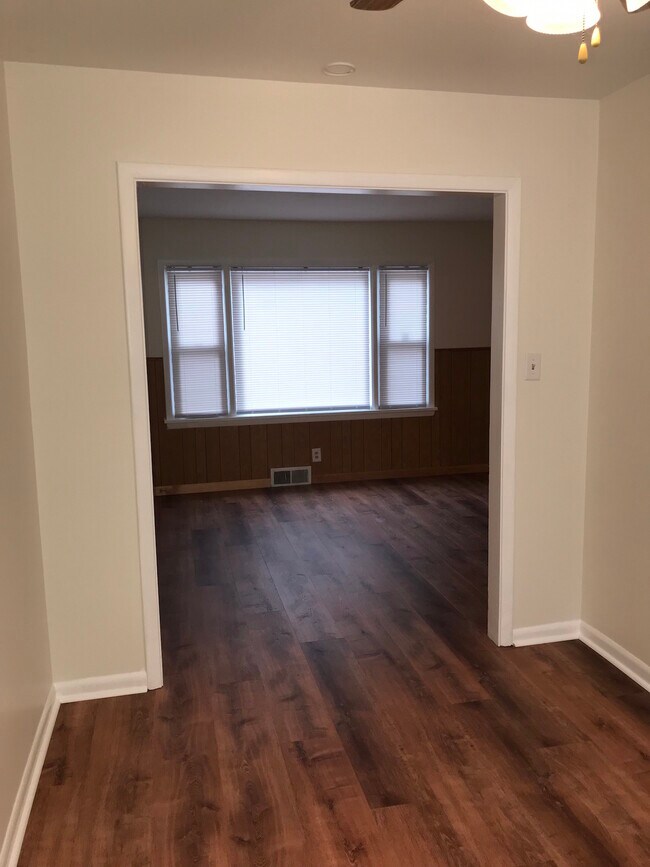 Building Photo - 2659 W 22nd St