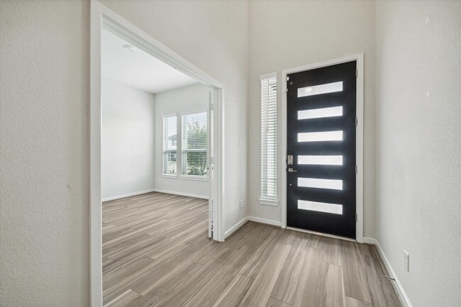 Foto del edificio - 9219 Edgeberry Dr