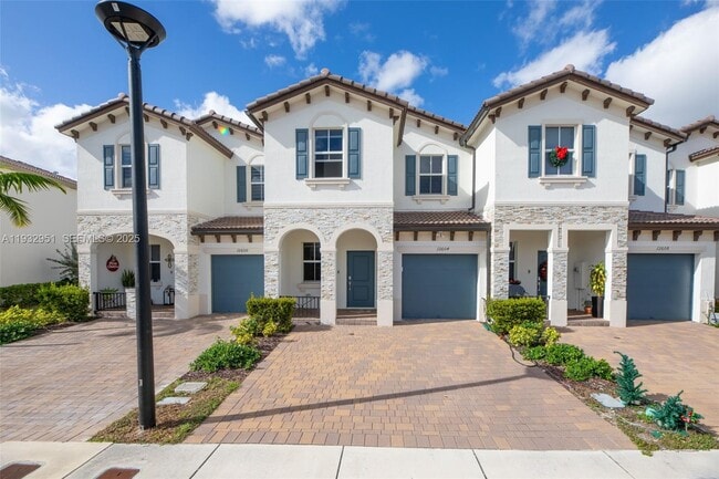 Foto del edificio - 12604 NW 23rd Pl