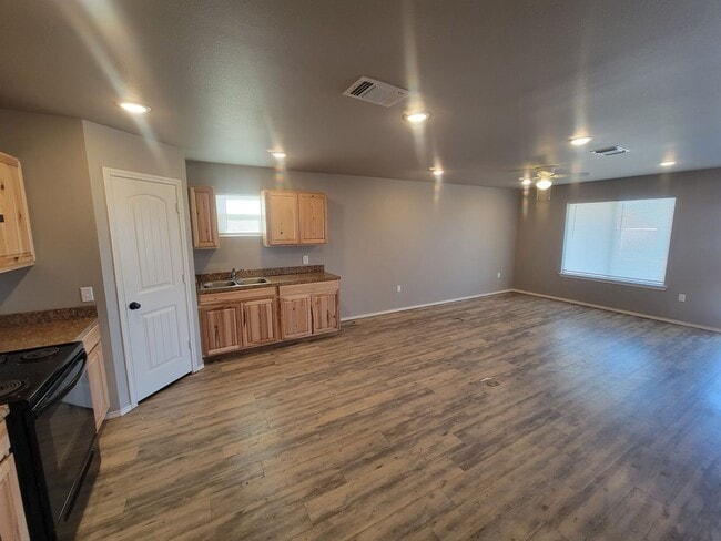 Building Photo - Section 8 approved