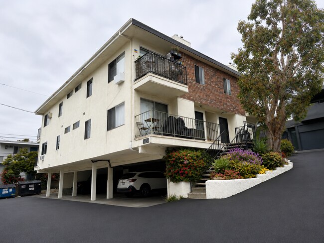 Foto del edificio - 3432-3434 S Centinela Ave