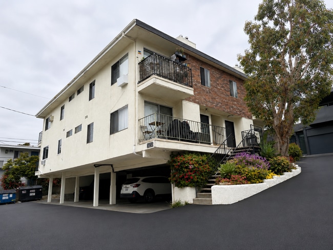Building Photo - 3432-3434 S Centinela Ave