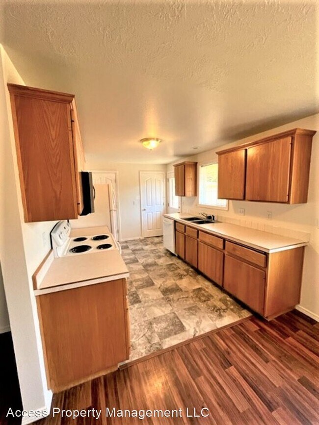 Building Photo - 2 br, 1.5 bath House - 822 Fellow