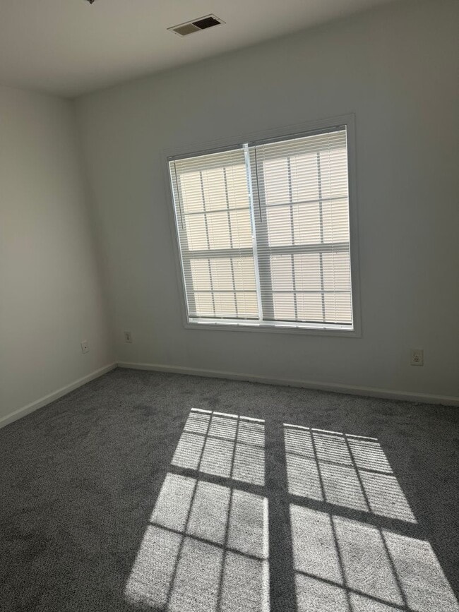 Foto del edificio - Stoneridge Ln 1218 - Maayah Z