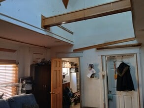 Building Photo - 602 Haungs Ave