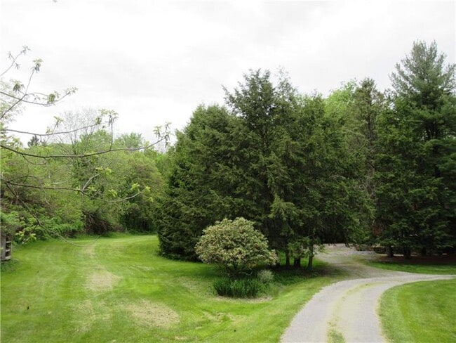 Building Photo - 830 Warrendale Bayne Rd