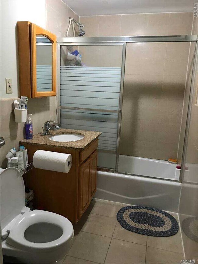 Foto del edificio - 35-06 Leavitt St