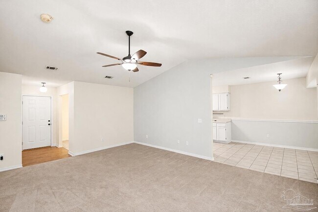 Foto del edificio - 10609 Creek Ridge Dr