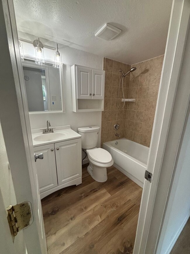 Building Photo - Woodside Village