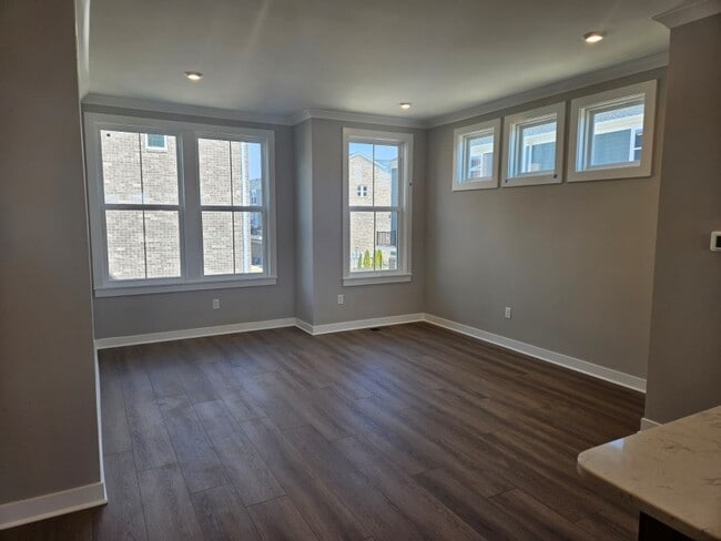 Building Photo - 7442 weathrington Ln