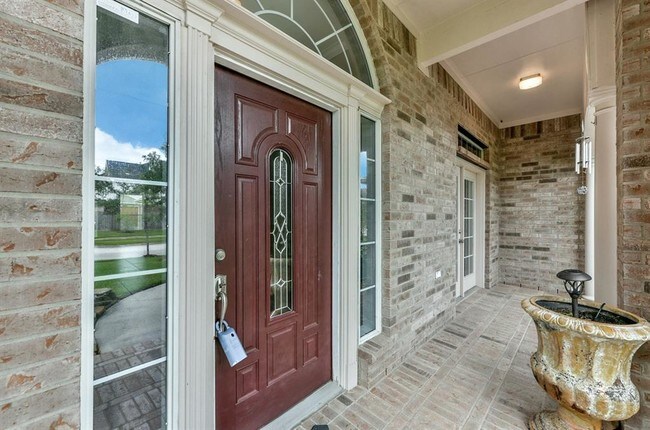 Building Photo - 20515 Rosespring Ln