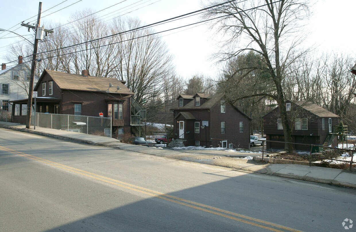 Primary Photo - 6-8 Town St