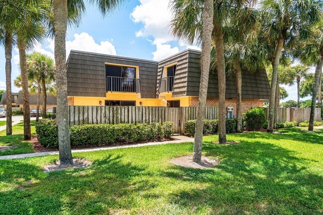 Building Photo - 624 6th Way