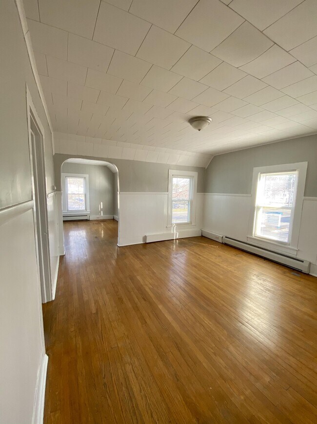 Building Photo - 52 Pomeroy St
