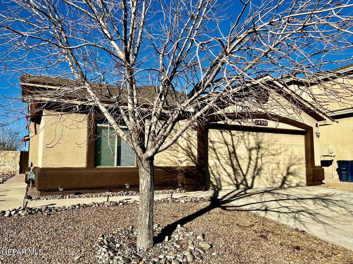 Foto principal - 14201 Silver Point Ave