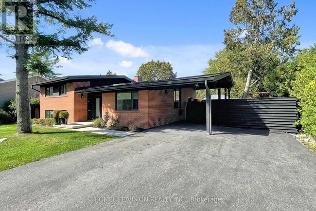 Building Photo - 92 Three Valleys Dr