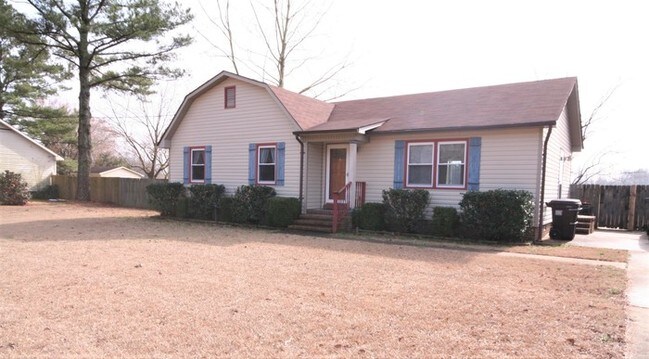 Building Photo - 412 Bridle Path Road