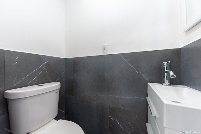 Foto del edificio - 114-48 200th St