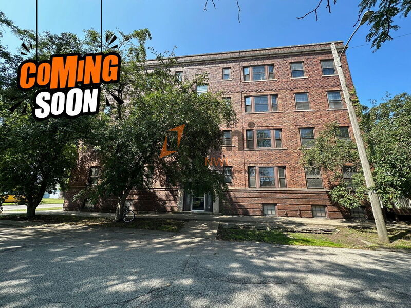 Building Photo - 710 Perry St