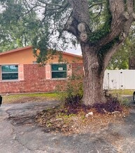 Building Photo - 6143 SW 33rd St