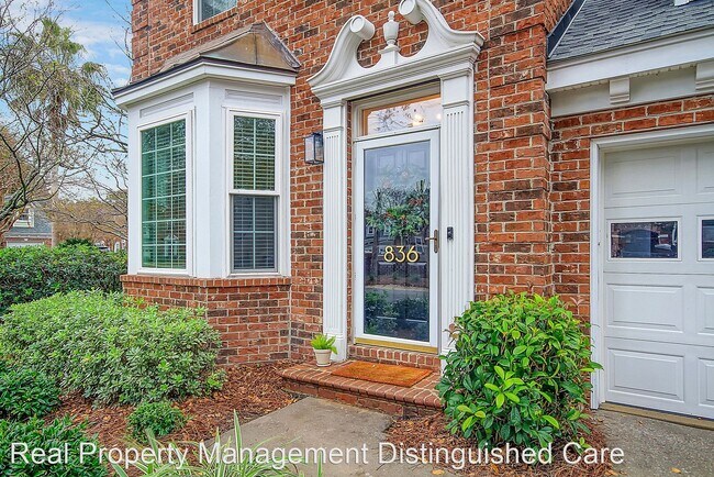 Building Photo - 3 br, 2.5 bath House - 836 Fountain Lane
